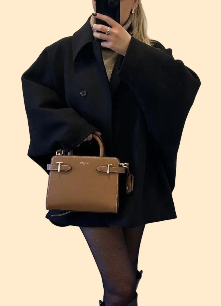 Chique elegante dames jas met korte getailleerde pasvorm