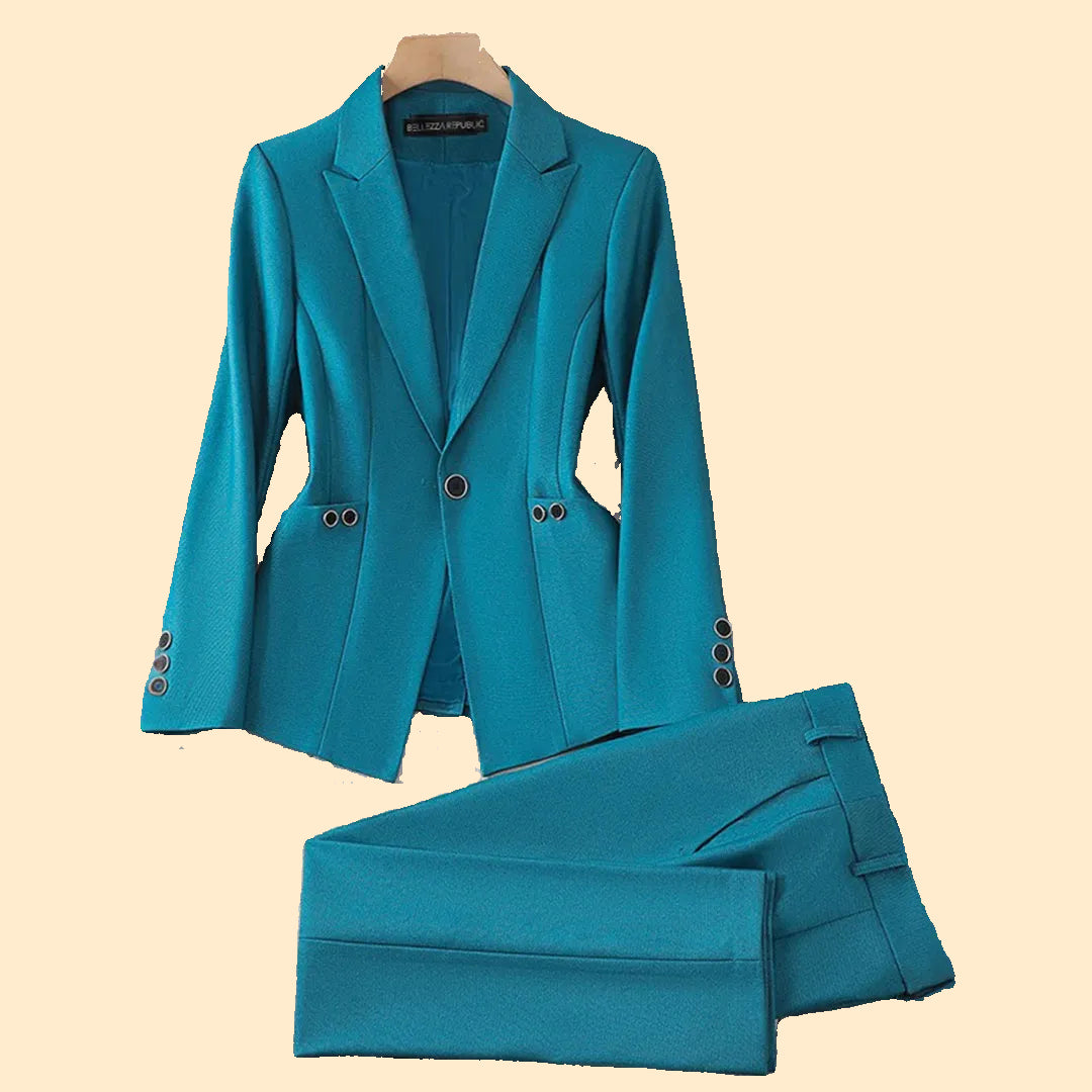 Elegant blazer and trouser set