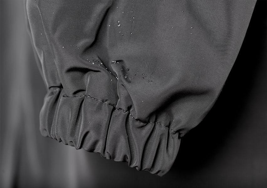 **Elegant Women's Waterproof Rain Jacket with Hood**