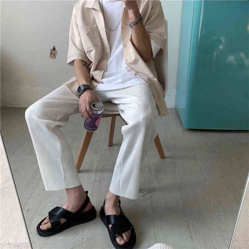 Ribbed Pleated Trousers